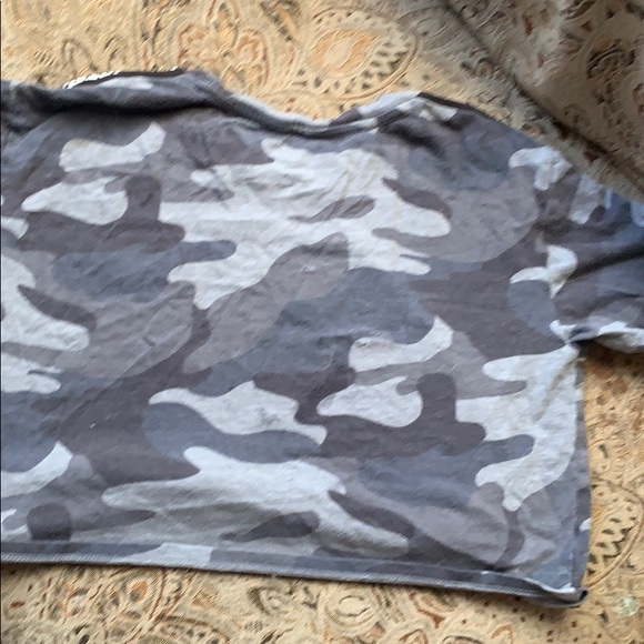 Camouflage Hollister crop top - Picture 2 of 4
